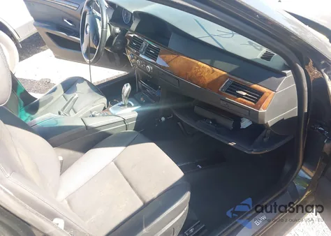 2010 BMW 528 I z USA, uszkodzony, nr VIN WBANU5C51AC124516